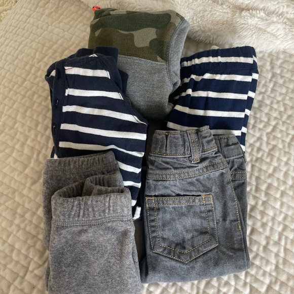 BABY BOY SIZE 6 MONTHS FALL/WINTER CLOTHING BUNDLE - Picture 1 of 8